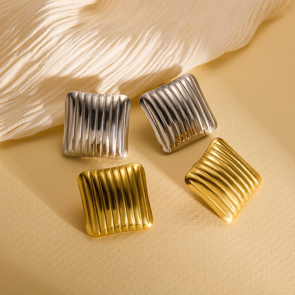 Ribbon Earring